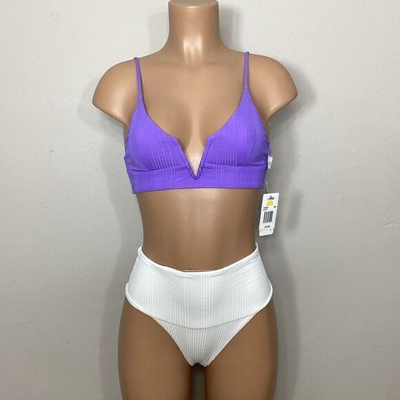 New. La Siren top and Desi bottom bikini. Retails $198. S/XS - Picture 2 of 15